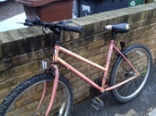 MOUNTAIN BIKE (LIKE NEW) 21 GEARS 26" INCH WHEELS £35£35 Leyton, London