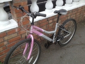 MOUNTAIN BIKE (LIKE NEW) 21 GEARS 26" INCH WHEELS £35£35 Leyton, London